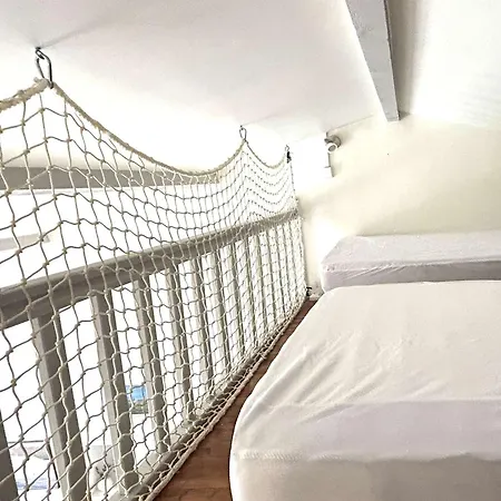 Renove 2 Pieces Proche -