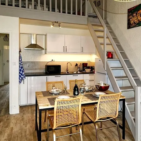 Renove 2 Pieces Proche - - Fr-1-224b-241 Apartment